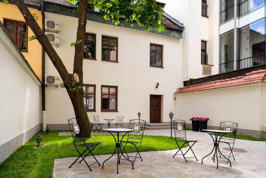 P&J Luxury Apartments Cracóvia Exterior foto