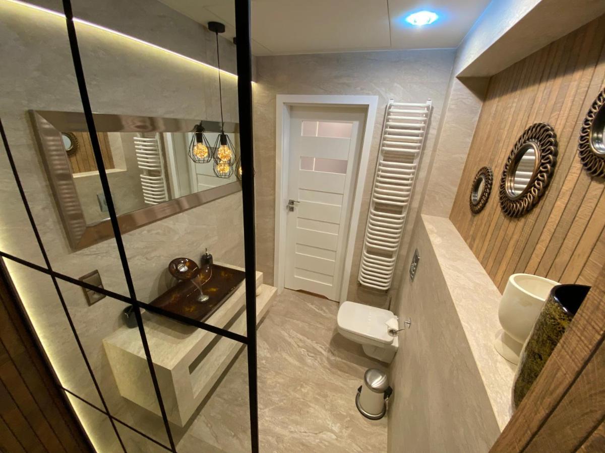 P&J Luxury Apartments Cracóvia Exterior foto